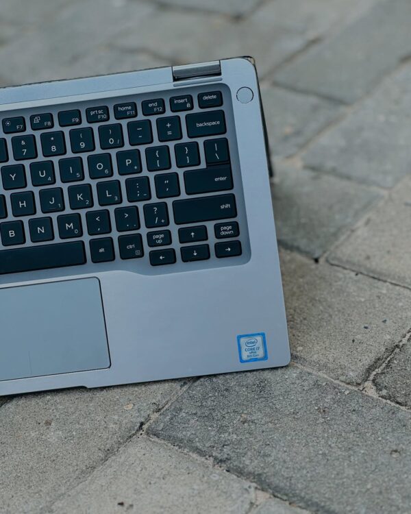 Dell Latitude 7400 Laptop