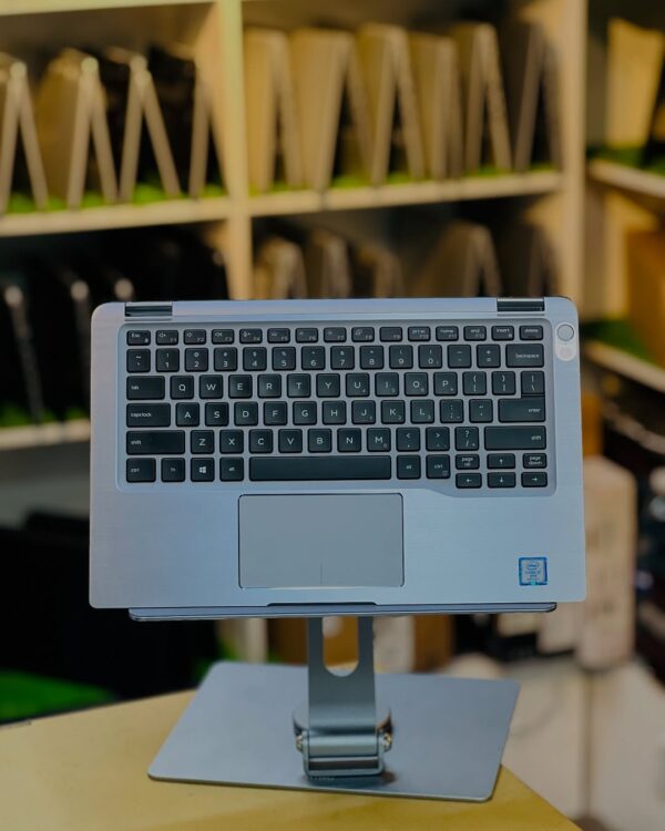 Dell Latitude 7400