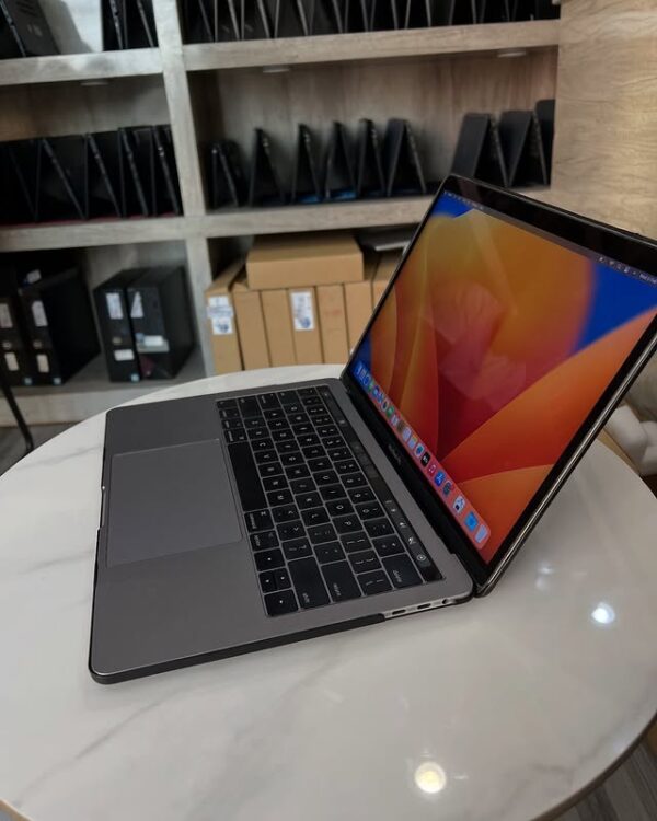 Apple MacBook Pro Retina Display