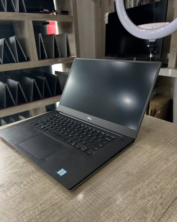 Dell Precision 5530