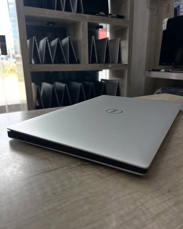 Dell Precision 5530