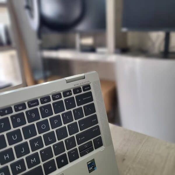 HP EliteBook x360 1030 G8