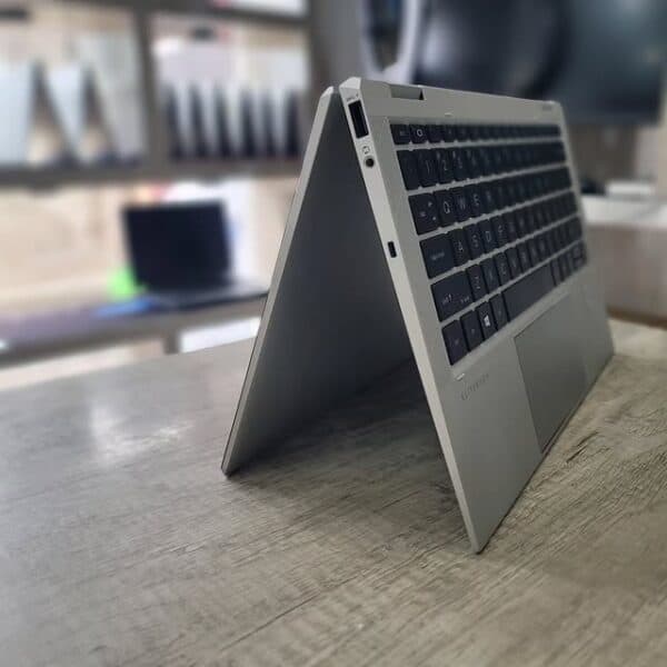 HP EliteBook x360 1030 G8